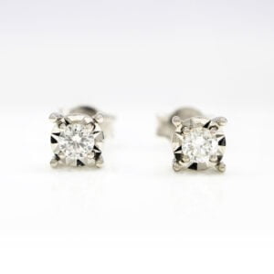 18K White Gold Diamond Illusion Stud Earrings